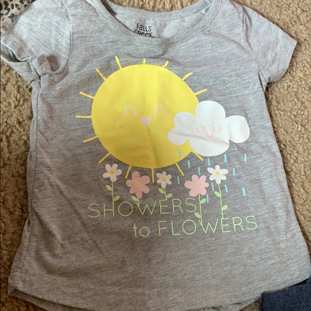 Toddler Shirt BUNDLE 🤩🤩 - Picture 3 of 5
